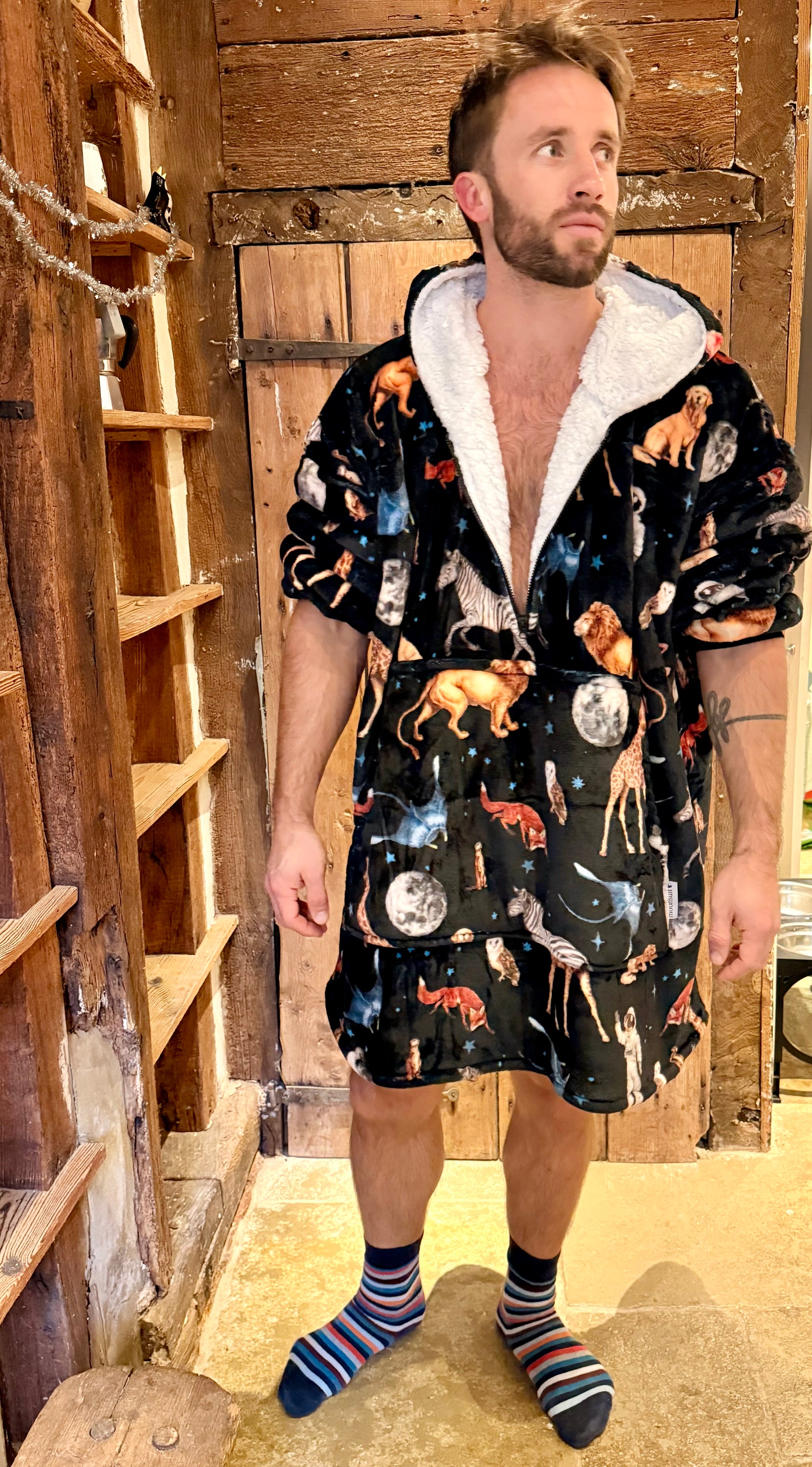 black wearable blanket male